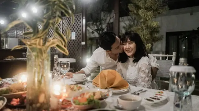 ilustrasi potret romantis ardina rasti dengan suami/instagram: ardinarasti6