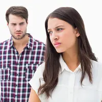 Ingat, pacar kamu juga butuh bersosialisasi dengan teman-temannya. Nggak mungkin kan dia ada 24 jam bersama kamu?
