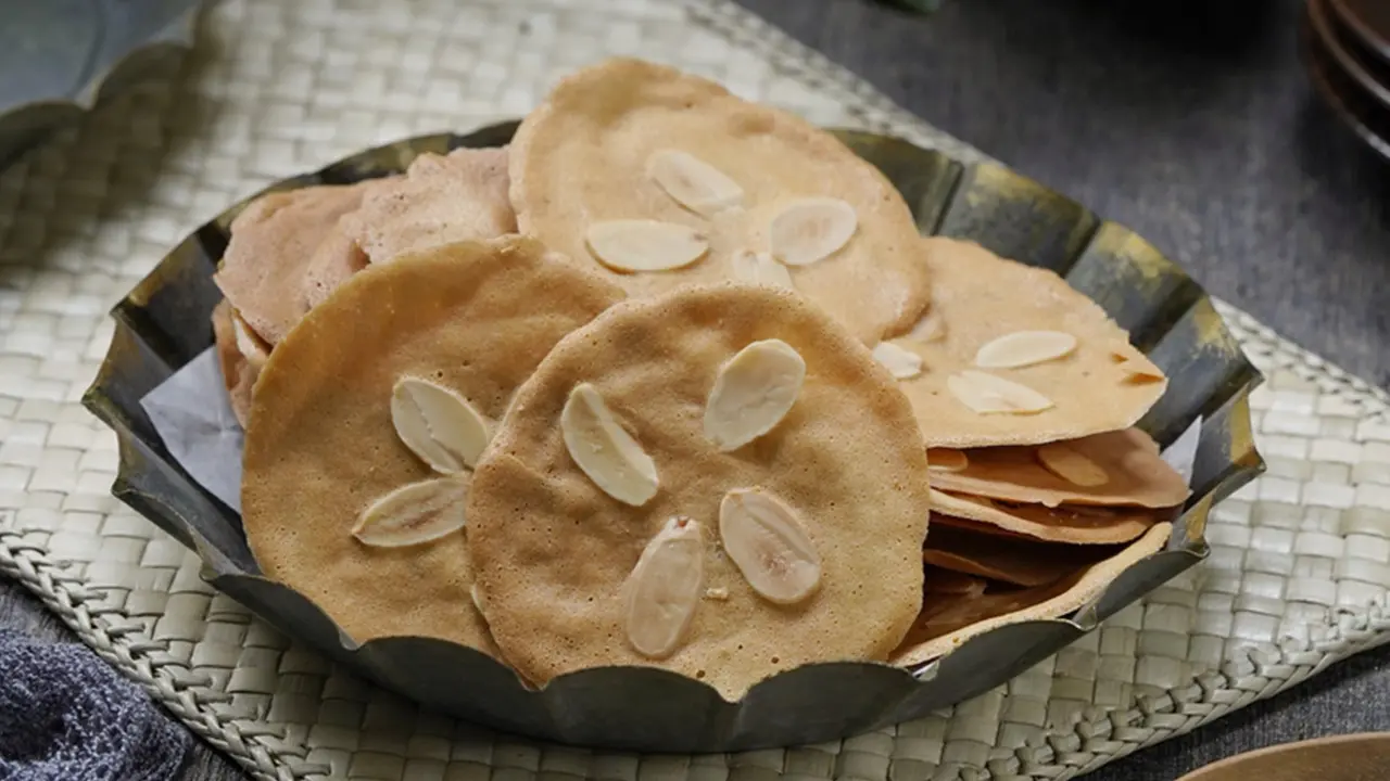 almond crispy