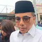 Sekjen PPP Arwani Thomafi di rumah duka Hamzah Haz, Rabu (24/7/2024). (Liputan6.com/ Rahmat Baihaqi)