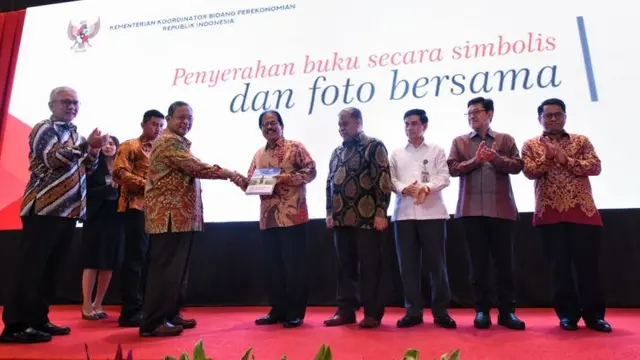 Menteri Koordinator Bidang Perekonomian, Darmin Nasution  saat Peluncuran Buku Kebijakan Vokasi Indonesia, Jakarta, Kamis (21/12/2017). (Fiki/Liputan6.com)