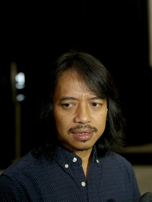 Budjana mengakui kualitas suara penyanyi yang dikenal di Indonesia sejak membawakan lagu 'Antara Anyer dan Jakarta' karya Oddie Adam. (Andy Masela/Bintang.com)