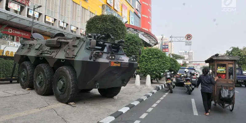 da Sidang Putusan MK, Kawasan Glodok Dijaga Panser Anoa