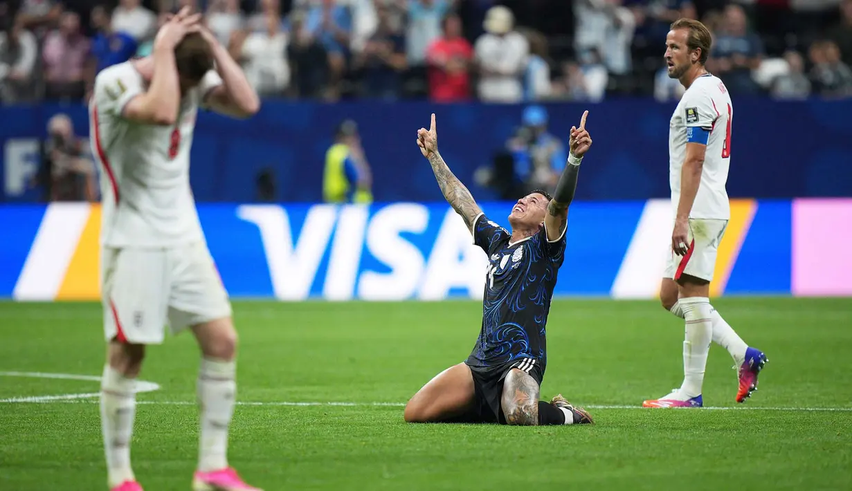 Pemain Argentina Enzo Fernandez bereaksi selama pertandingan semifinal Piala Dunia sepak bola antara Inggris dan Argentina di Atlanta, Rabu, 15 Juli 2026. (AP Photo/Jacob Kupferman)