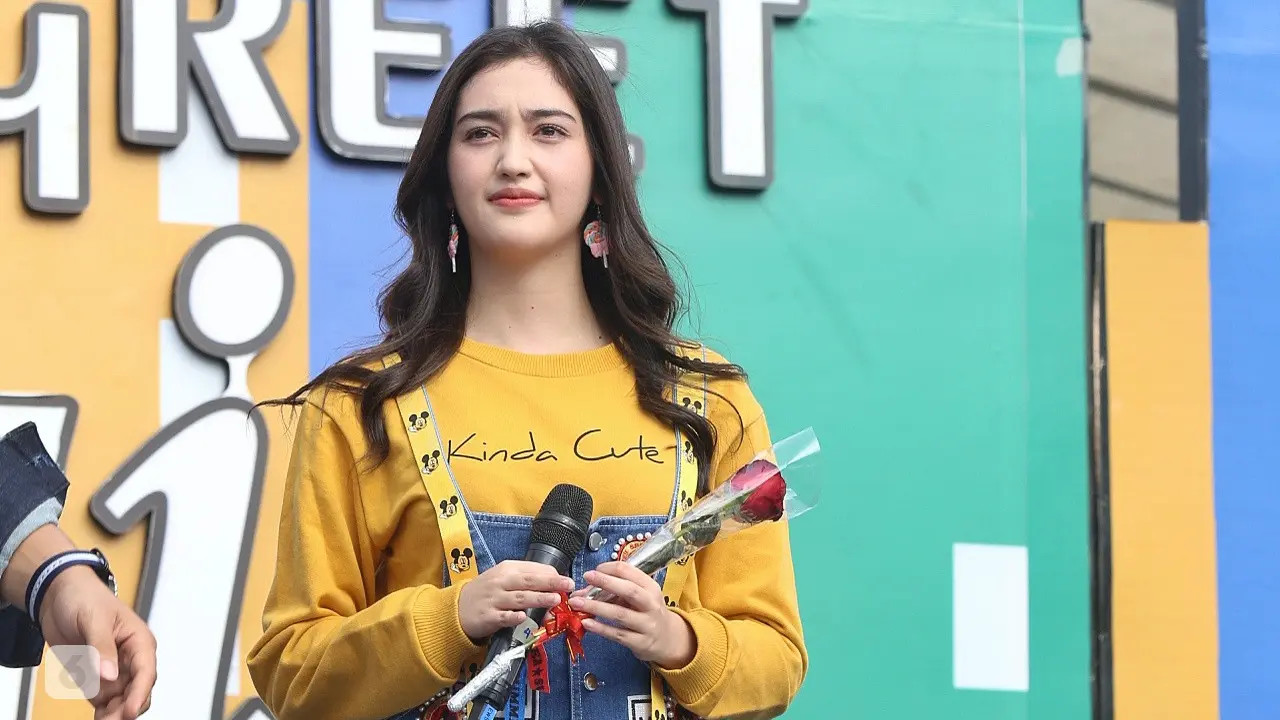 [Bintang] Mischa Chandrawinata Ketagihan dengan Meet and Greet Anak Langit