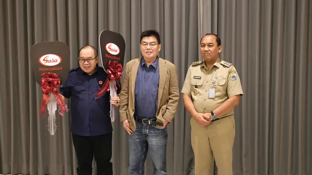 Dukung Misi Indonesia Sehat, PT Sasa Inti Sumbangkan Dua Unit Ambulans kepada Palang Merah Indonesia