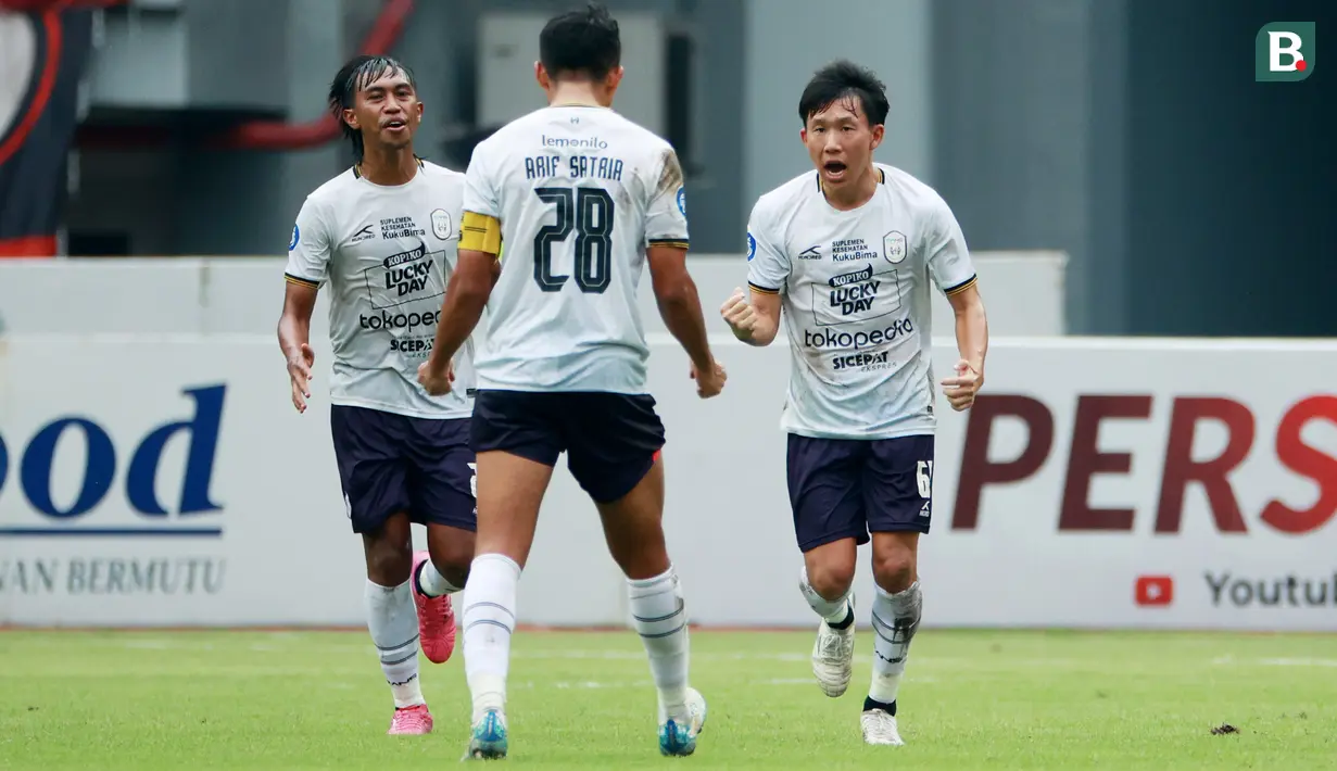 Pada awal musim 2024/2025 Mitsuru Maruoka hijrah ke Bali United dan hingga kini telah bermain dalam 3 laga di BRI Liga 1 2024/2025 dengan torehan 2 gol. (Bola.com/M Iqbal Ichsan)