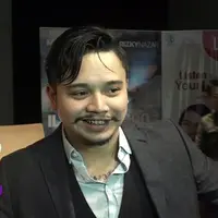 Derby Romero sudah melakukan latihan untuk peran latahnya di film ILY from 38000 Ft. Lalu bagaimana reaksi Derby saat scene latah dihapus?