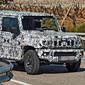 Suzuki Jimny berbalut kamuflase. (Autoevolution)