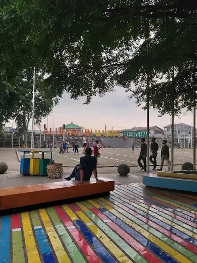 12. Alun-Alun Ujungberung