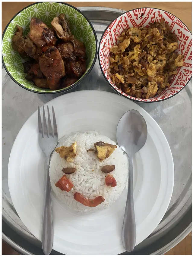 Suami Ini Bikin Makanan Lucu Buat Istri yang Baru Melahirkan, 6 Potretnya Kocak