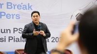 Ketua umum PSSI, Erick Thohir berbicara dalam Water Break PSSI Pers di GBK Arena Jakarta, Kamis (16/4/2026). (Dok. PSSI Pers)