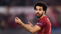 Gelandang AS Roma, Mohamed Salah, saat tampil melawan Lyon pada laga Liga Europa di Stadion Olimpico, Roma, Kamis (16/3/2017). (AFP/Filippo Monteforte)