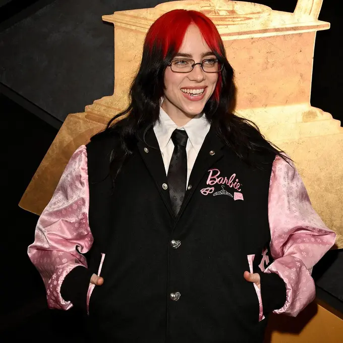 Billie Eilish di Grammy Awards 2024. [Foto: Instagram/recordingacademy]