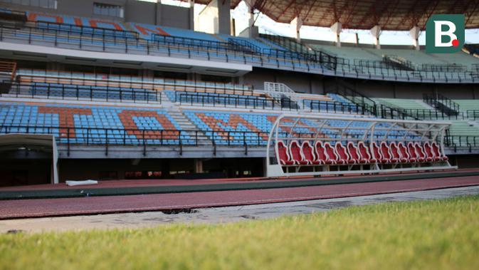 Stadion Gelora 10 November, Surabaya. (Bola.com/Aditya Wany)