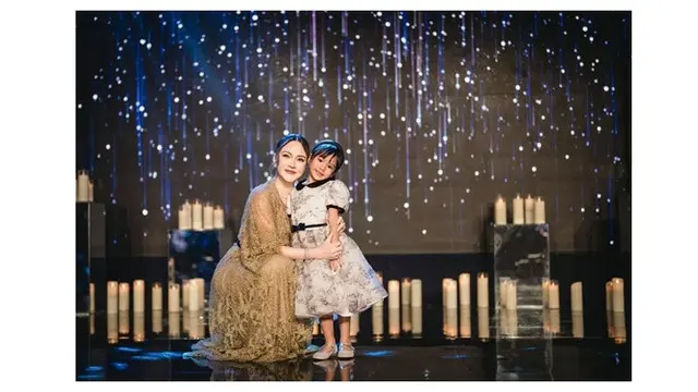 Model Gamis Shandy Aulia di Ultah ke-70 Sang Ayah, Pancarkan Toleransi Keluarga