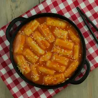 Ilustrasi Tteobokki/https://www.shutterstock.com/Ketut&nbsp;Mahendri