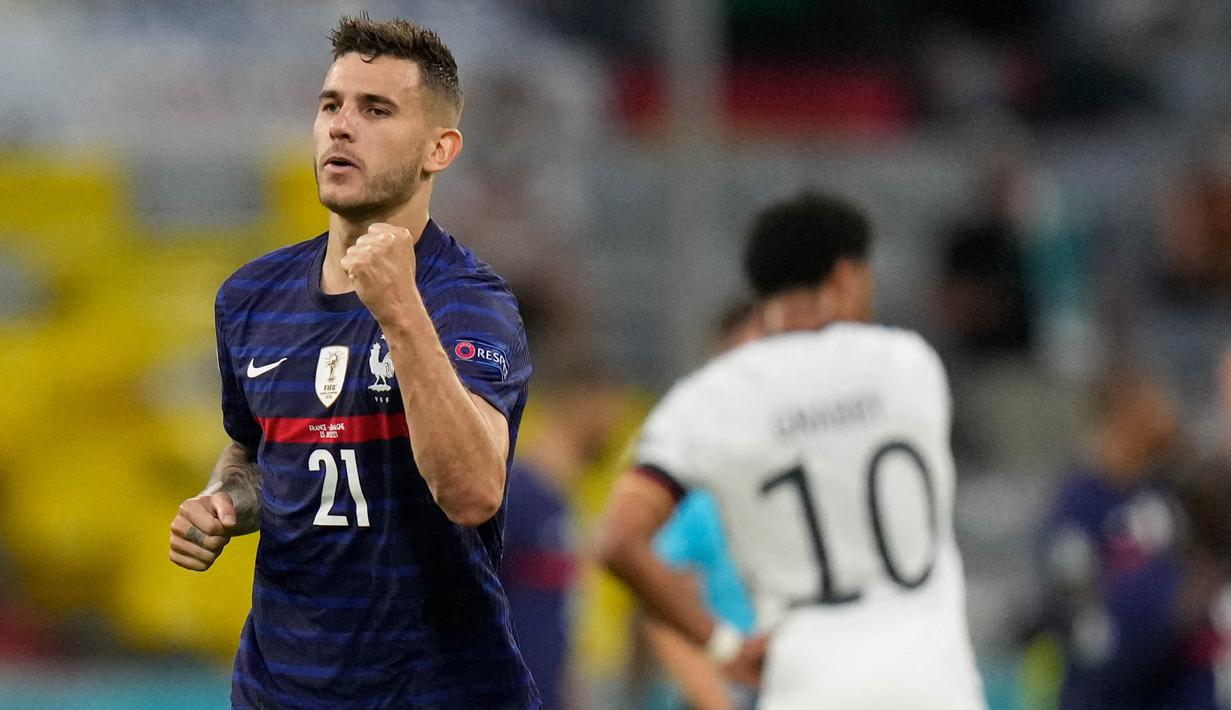 Lucas Hernandez - Bek sayap kiri Bayern Munchen ini tak dibawa Deschamps untuk mengikuti kualifikasi Piala Dunia 2022 karena mengalami cedera. Alhasil, posisinya digantikan oleh saudara kandungnya yaitu Theo Hernandez. (Foto: AFP/Matthias Schrader,pool)