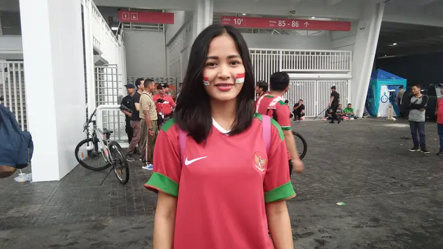 Suporter cantik Timnas Indonesia, Adelia