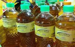 Bulog Evaluasi Produsen PT KMR Usai Temuan Minyakita Berbau Solar