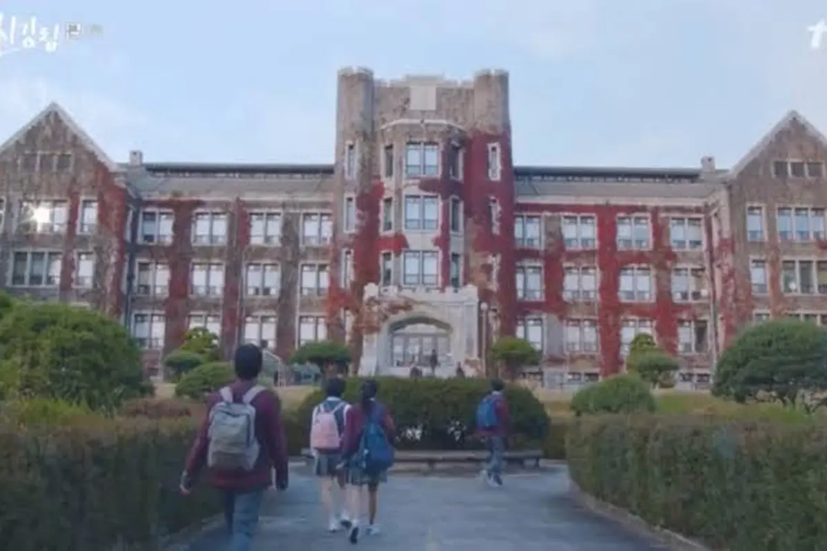 Kampus Terbaik di Korea Selatan dari Lokasi Syuting True Beauty Hingga Tempat Belajar Song Joong Ki