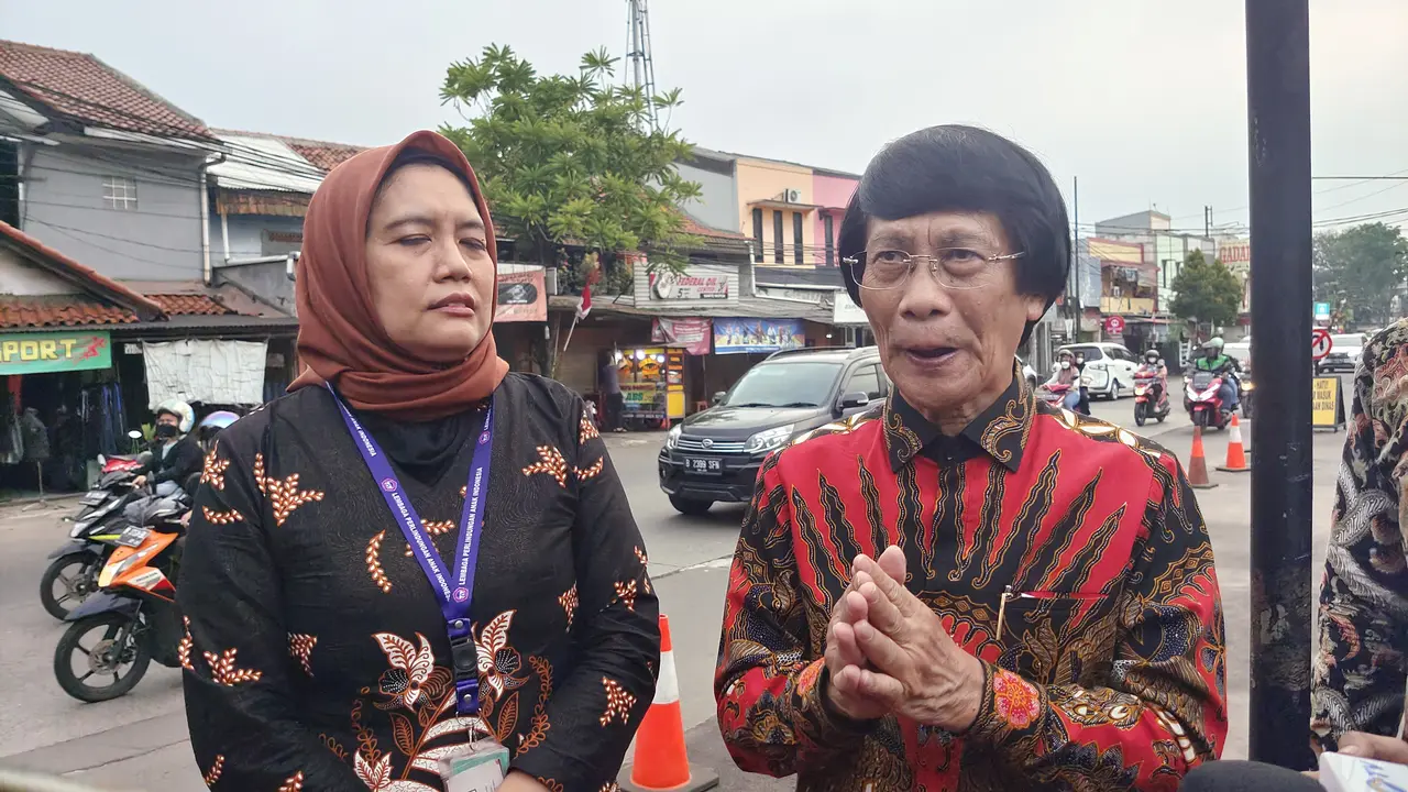 Ketua LPAI, Seto Mulyadi usai menemui Ferdy Sambo membahas rencana perlindungan anak di Mako Brimob Polri, Kota Depok. (Liputan6.com/Dicky Agung Prihanto)