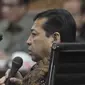 Ketua DPR Setya Novanto memberikan kesaksian dalam sidang kasus korupsi e-KTP di Pengadilan Tipikor Jakarta, Kamis (6/4). Delapan orang saksi dihadirkan Jaksa Penuntut Umum dalam sidang kelima kasus mega korupsi e-KTP ini. (Liputan6.com/Helmi Afandi)