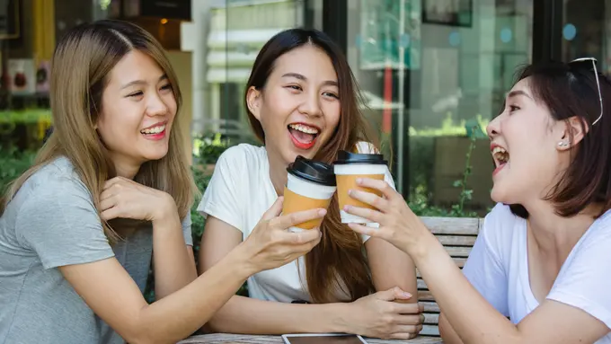 5 Zodiak yang Dikenal Mudah Berteman dengan Siapa Saja (photo by freepik.com)