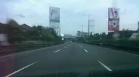 Jelang Lebaran, lalu lintas Minggu pagi Ini terpantau lancar di jalan raya dan tol dalam kota. 