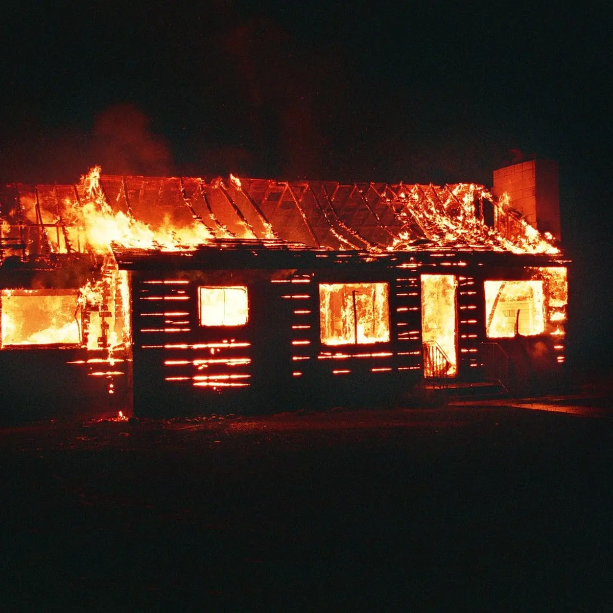 Arti Mimpi Rumah Kebakaran sesuai Tafsirnya, Pertanda Baik dan