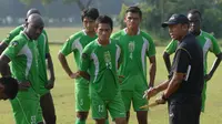 Persebaya Surabaya (ANTARA FOTO/M Risyal Hidayat)