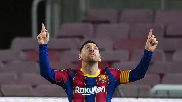 FOTO: Rumor Digaji 4 Juta Per Menit, Messi Cetak Gol Indah ke Gawang Bilbao