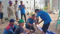 Bantu Buruh, KSPSI Bareng Kapolri Salurkan Hewan Kurban ke-12 Titik di Indonesia