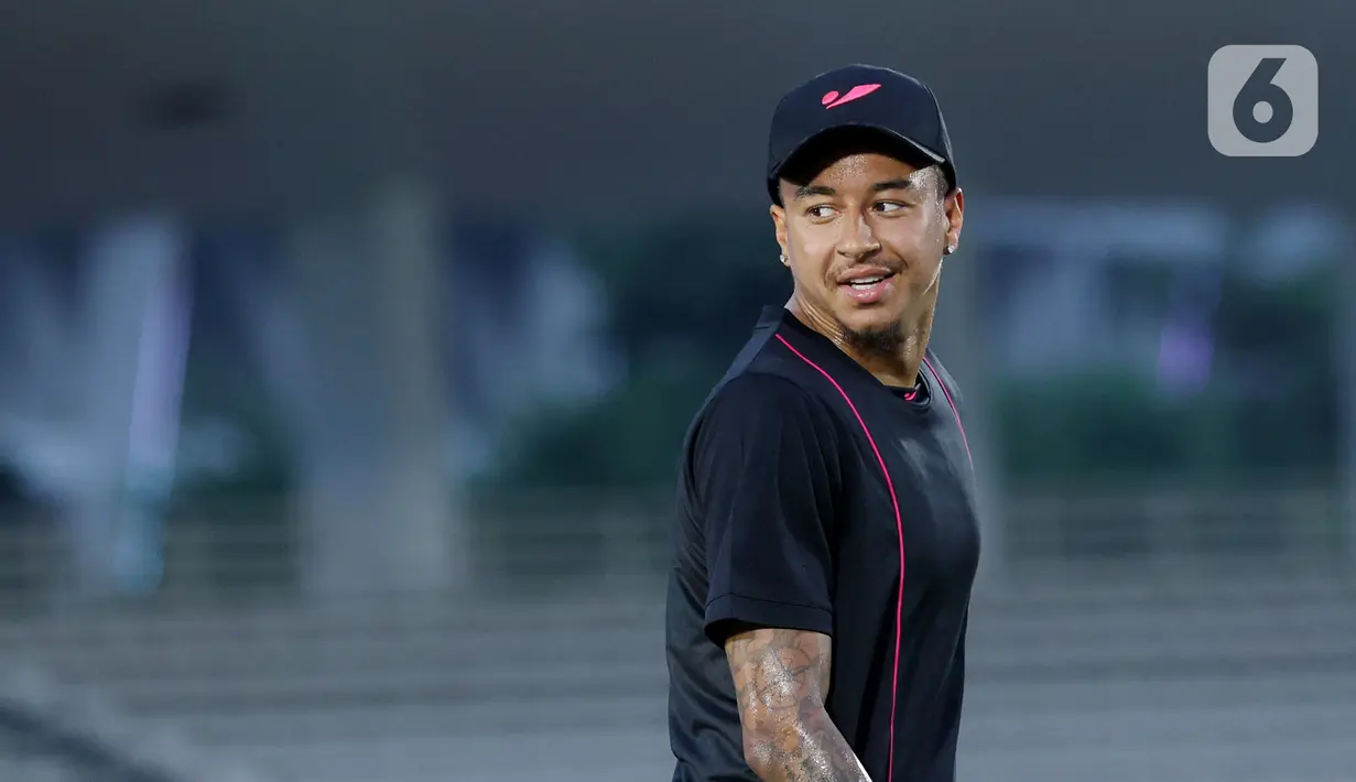 Lingard saat ini berstatus tanpa klub setelah dilepas Nottingham Forest dengan status bebas transfer. Dalam waktu dekat, pemain berusia 30 tahun itu dikabarkan akan melawat ke Bali. (Bola.com/M. Iqbal Ichsan)