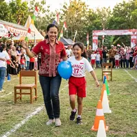 Ide Lomba 17 Agustus Berpasangan Ibu dan Anak (Foto: AI Generated)