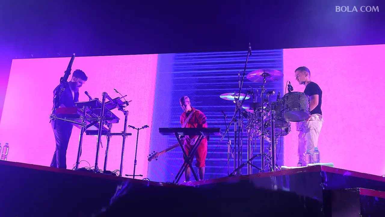 Clean Bandit