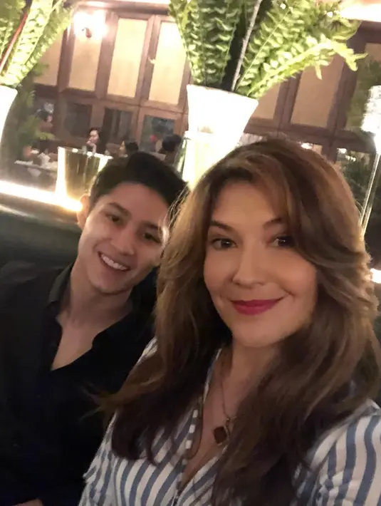 Seringnya tampil bersama demi buah hatinya, tidak sedikit yang menyarankan keduanya rujuk. Bagi perempuan kelahiran Bandung 43 tahun ini, bercerai bukan berarti saling menghindar. (Instagram/tamarableszynskiofficial)