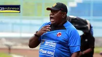 Dipecat, Mantan Pelatih Perseru Somasi Manajemen
