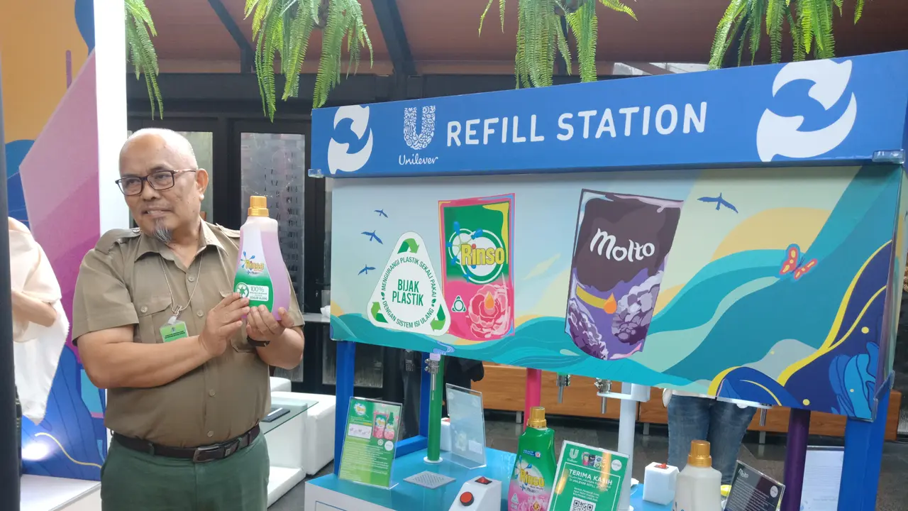Mengurangi Plastik, Refill Station Bikin Belanja Kebutuhan Rumah Tangga Lebih Ramah Lingkungan