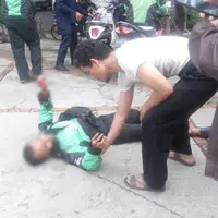 Driver ojek online menjadi korban kekerasan di kawasan Kemang Utara, Jakarta Selatan. (via Twitter)