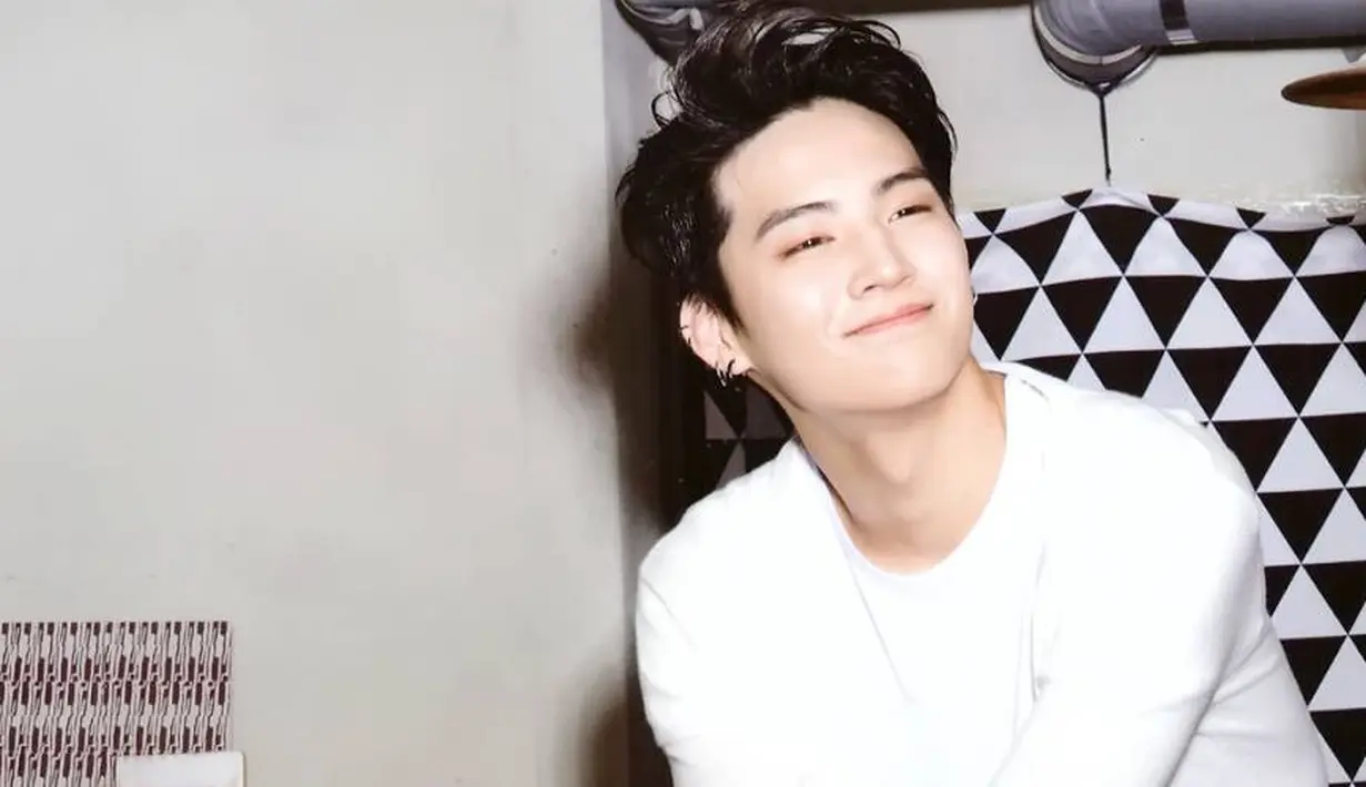 Album ini sendiri berisi lagu Intro, Think of You, Channel, Don't Touch Me, Pray, Outro. (Foto: allkpop.com)