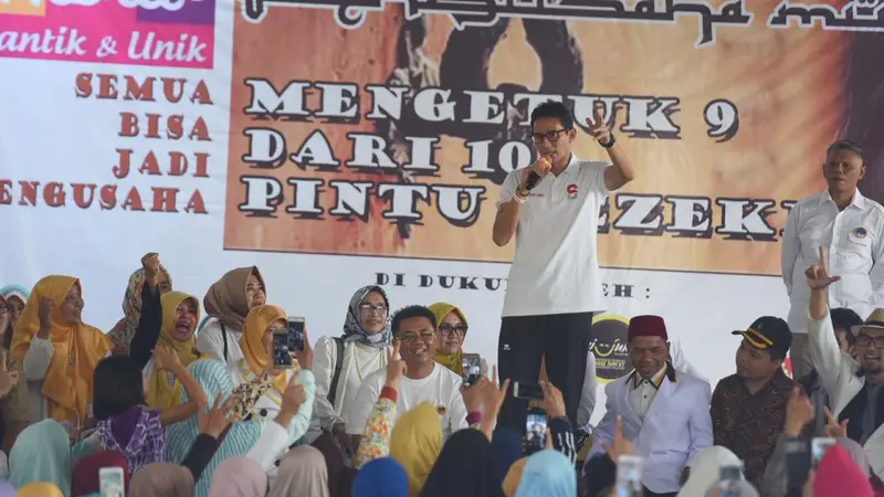 Sandiaga Uno berkampanye di Tangerang Selatan (Liputan6.com/Fachrur Rozie)