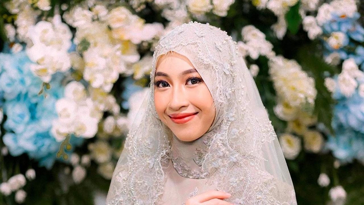 8 Potret Makeup Flawless Adiba Khanza dari Malam Bainai hingga Resepsi Pernikahan, Cantik Manglingi