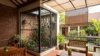 9 Model Teras dengan Kandang Burung, Perpaduan Gaya Modern dan Natural