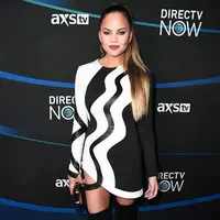 Di video yang dilakukan saat live di Facebook, Legend  mengatakan bagian terpenting dan paling membahagiakan dari turnya kali ini adalah lantaran keluarganya yang ikut hadir di dalamnya. (AFP/Bintang.com)