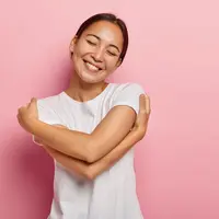 Sahabat Fimela, memulai hari dengan sarapan yang tepat bisa bantu jaga kadar insulin tetap stabil, lho! Yuk, temukan 5 resep sarapan sehat yang mudah dibuat, bergizi, dan cocok untuk kamu yang ingin terhindar dari lonjakan gula darah sejak pagi. (Foto dok: Freepik/wayhomestudio).