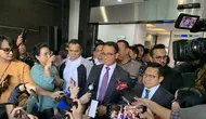 Anies Baswedan dan Muhaimin Iskandar sesaat sebelum meninggalkan gedung MK, Jakarta, Senin (22/4/2024). (Liputan6.com/Delvira Hutabarat)