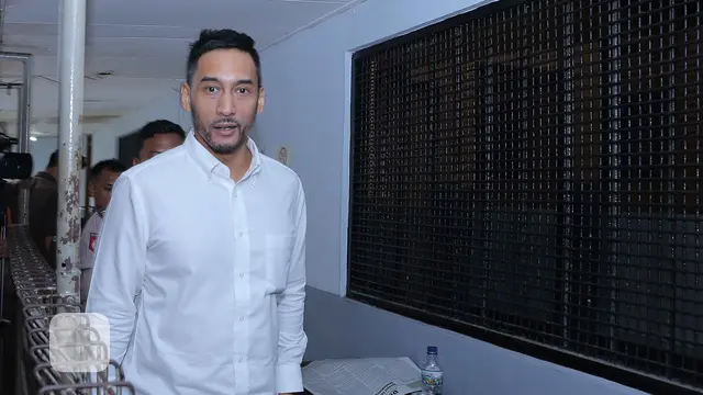 [Bintang] Tersandung Kasus Narkoba, 8 Artis Indonesia Ini Ditangkap di Rumahnya