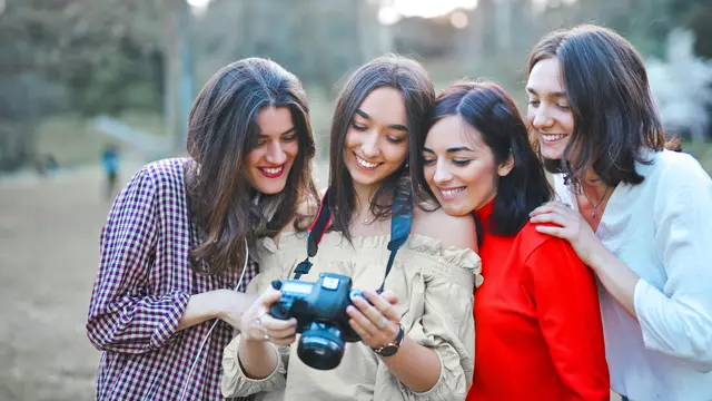 teman sahabat perempuan