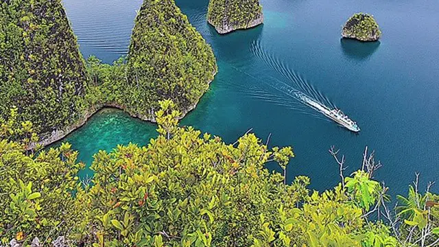 [Bintang] 15 Tempat yang Tepat untuk Jatuh Cinta dengan Indonesia